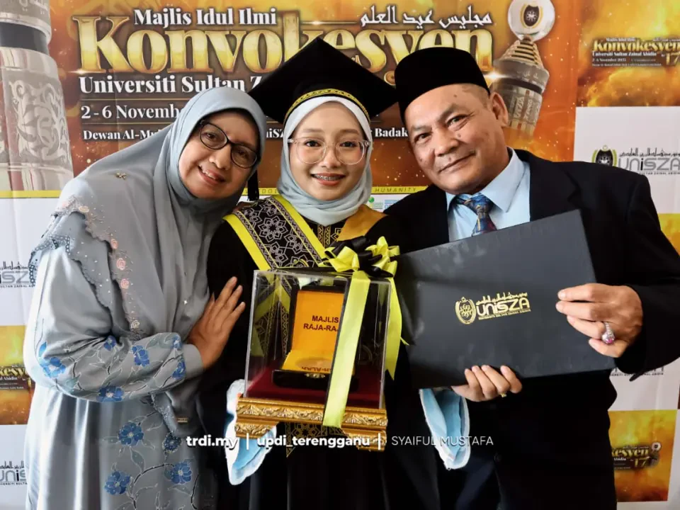 Penerima Anugerah Pelajaran DiRaja Nasihat 'Influencer' Utamakan Pendidikan