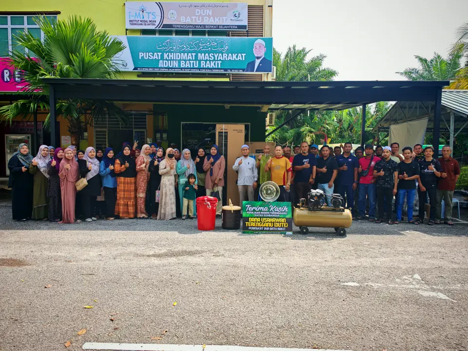 50 Usahawan Terima Bantuan Modal Niaga RM50,000