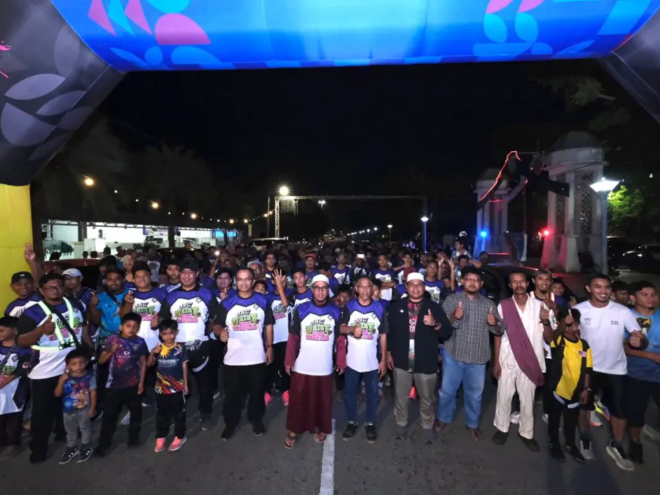 500 Sertai Brisk Walk Sahur 2026