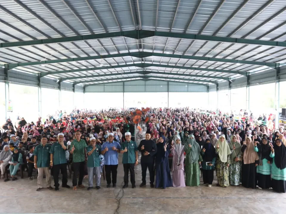 750 Penerima Terima Sumbangan Sekecil Sedekah Sejuta Barakah 3.0 di Rantau Abang