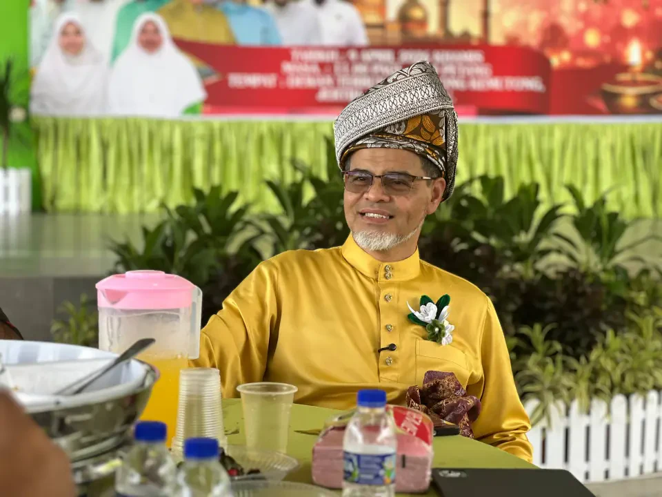 Kenaikan Harga Minyak: Rakyat Terhimpit, Kerajaan Dipersoal