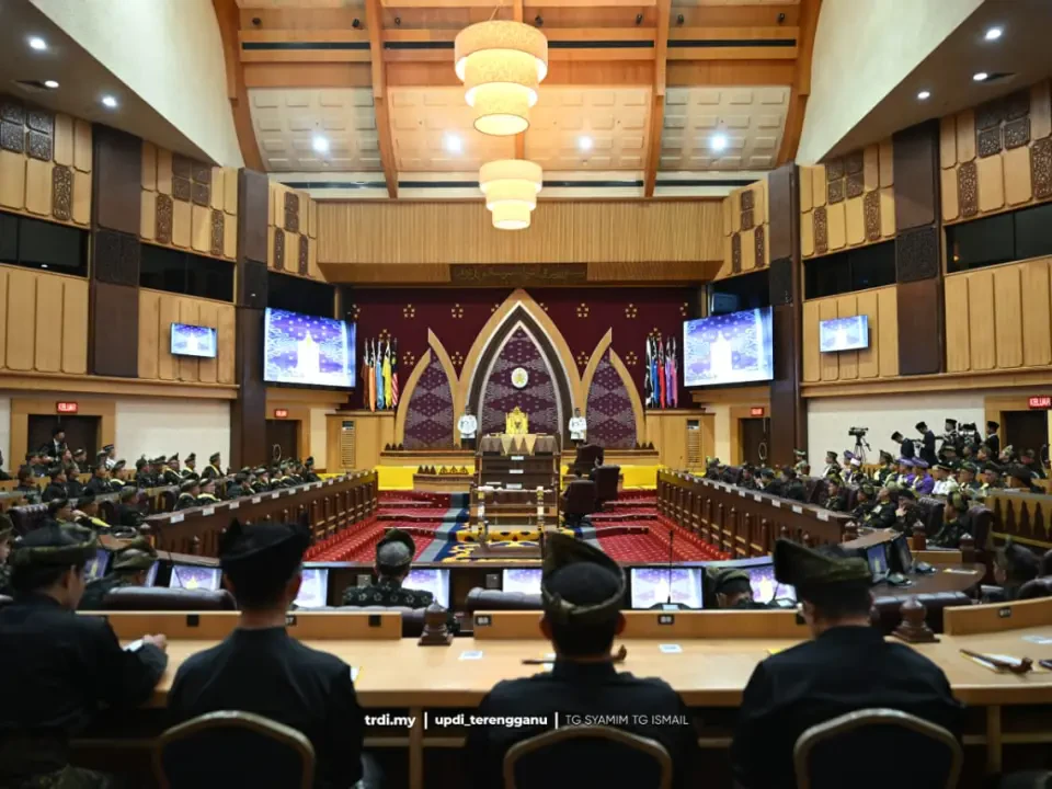 Keberangkatan Pemangku Raja Perkukuh Martabat DUN Terengganu