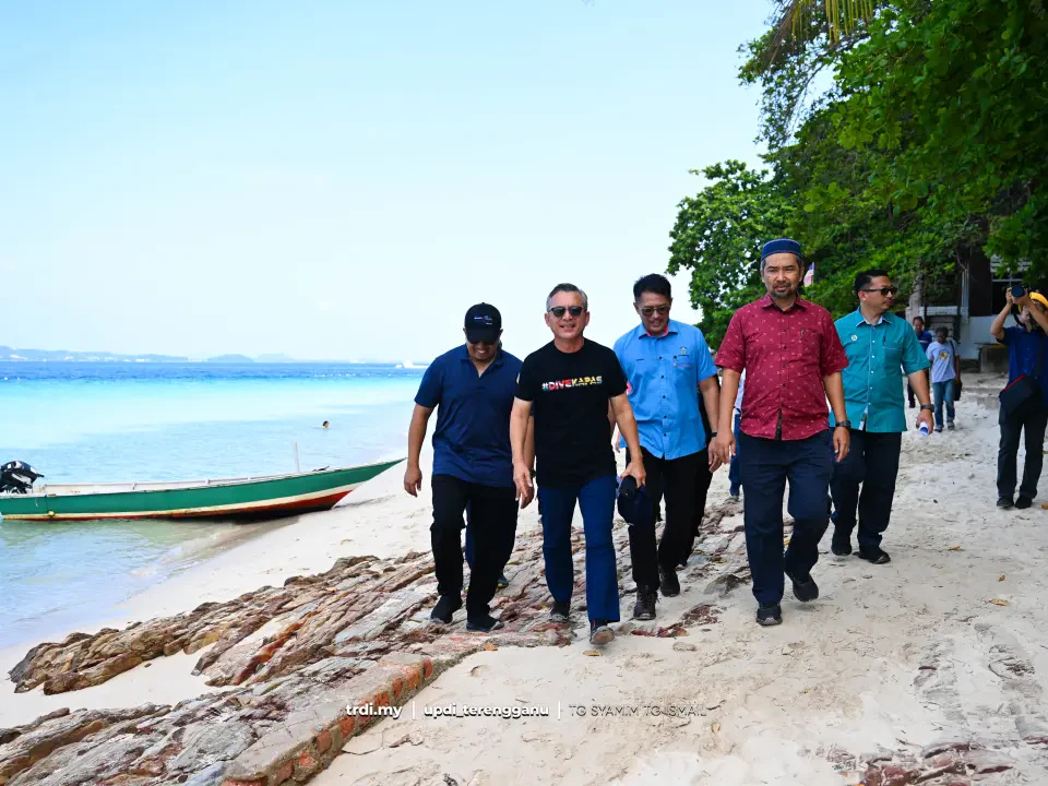 Caj Tandas RM5 di Pulau Redang Milik Persendirian, Tandas Awam Kerajaan Hanya RM1