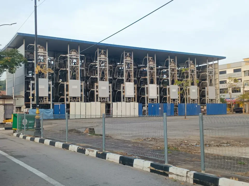 Parkir Automatik Bertingkat Dalam Proses Dibaik Pulih