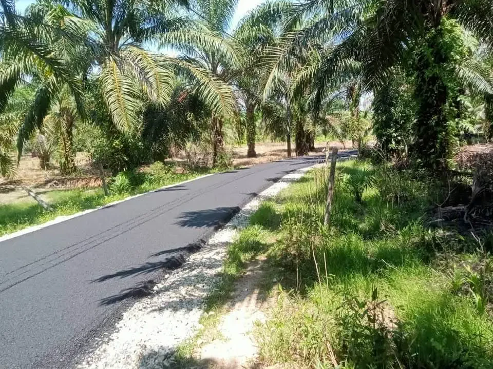 Selesai Diturap, Lorong Setia Kampung Bukit Tanah Kini Lebih Selesa