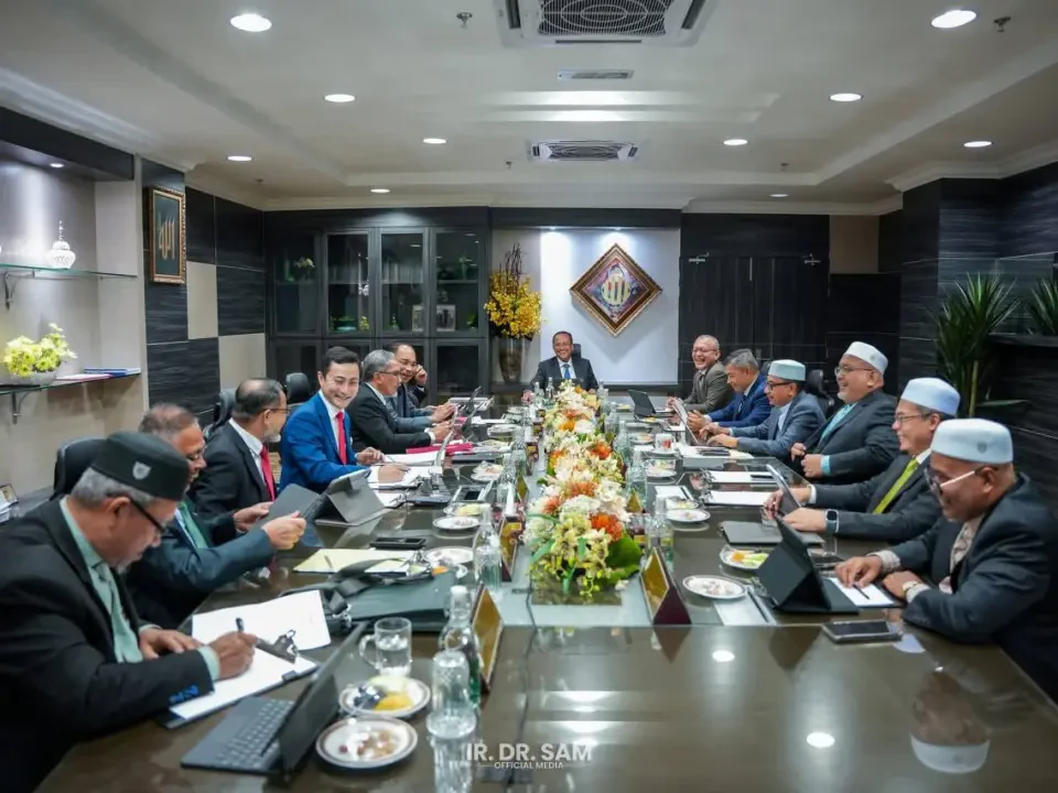 Mesyuarat Singkat Tapi Berkesan, Dr Azman Kongsi Rahsia Pentadbiran MB Terengganu