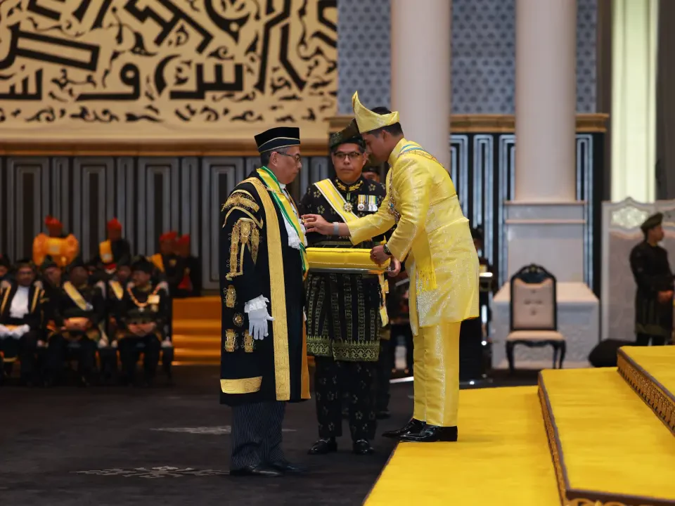 Ketua Hakim Negara Antara 128 Penerima Darjah Kebesaran Terengganu