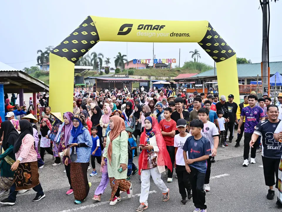 Lebih 1,000 peserta semarak Langkah Sihat DUN Ajil