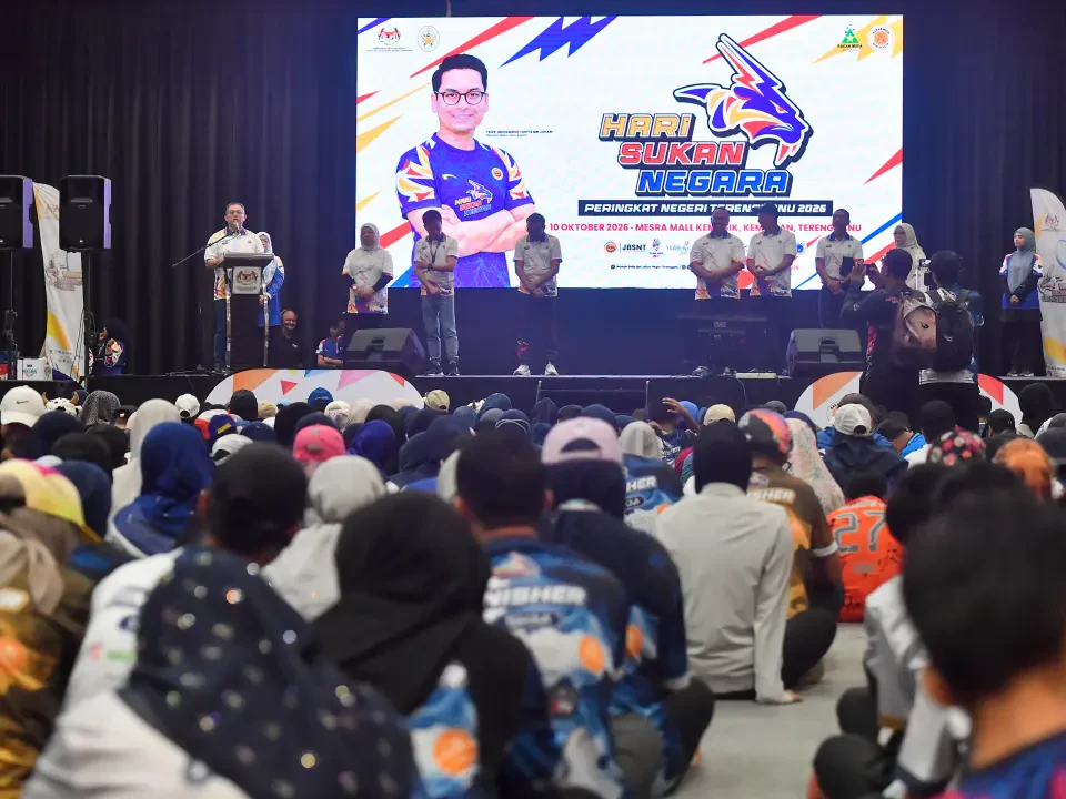 2,000 Peserta Sertai Larian, Brisk Walk Hari Sukan Negara Terengganu